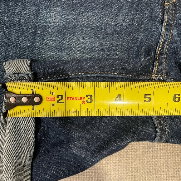 Levi’s Denim Shorts - Picture 5 of 5